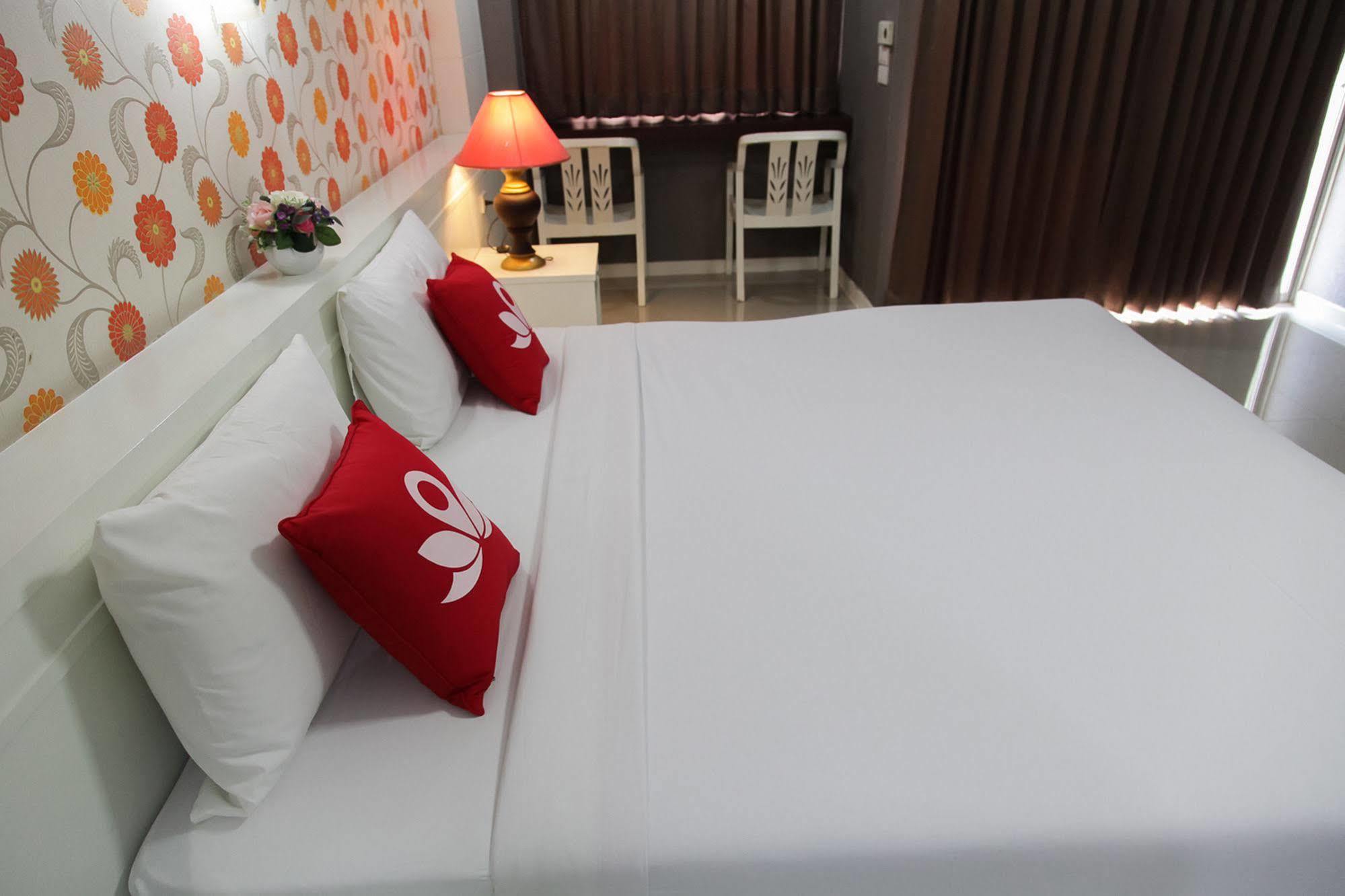 Zen Rooms Bangchak Bangkok Exteriör bild